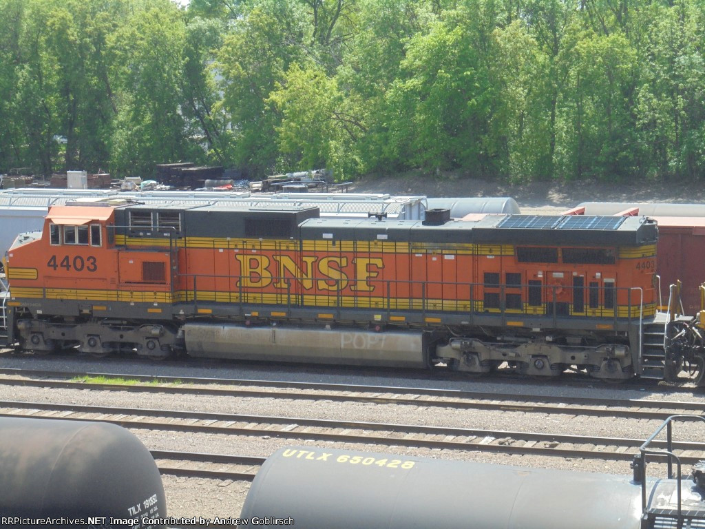 BNSF 4403